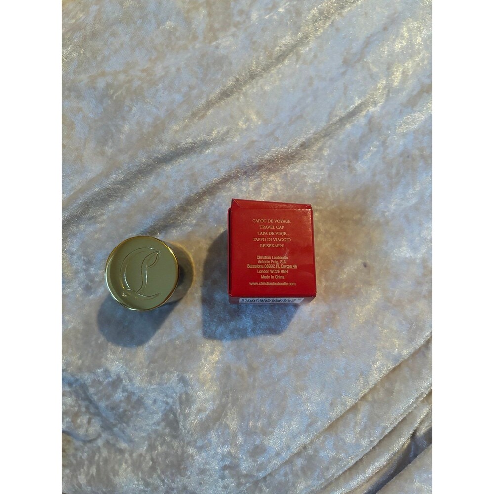 Louboutin fragrance cap - Picture 3 of 5